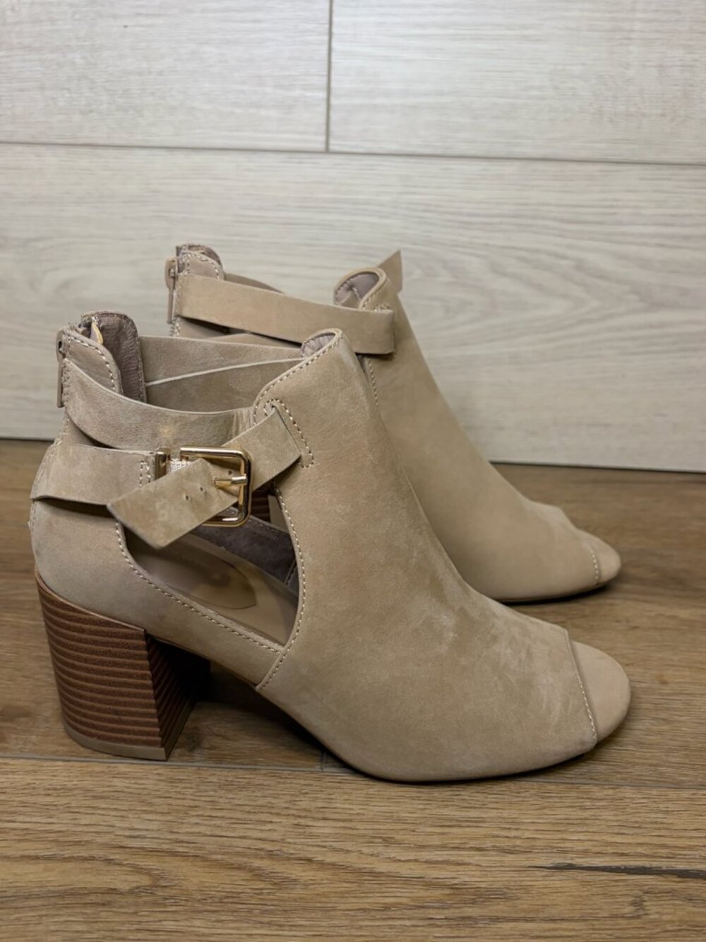 Giani Bernini Gaelln Ankle Booties Quarry RK Suede Size 5.5M
